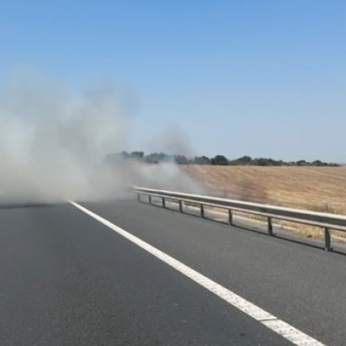 Autostrada Soarelui, închisă temporar din cauza unui incendiu de vegetație