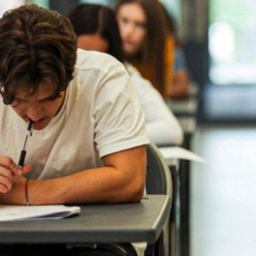 examenul de bacalaureat de vara 2025 începe cu proba scrisă la limba și literatura română