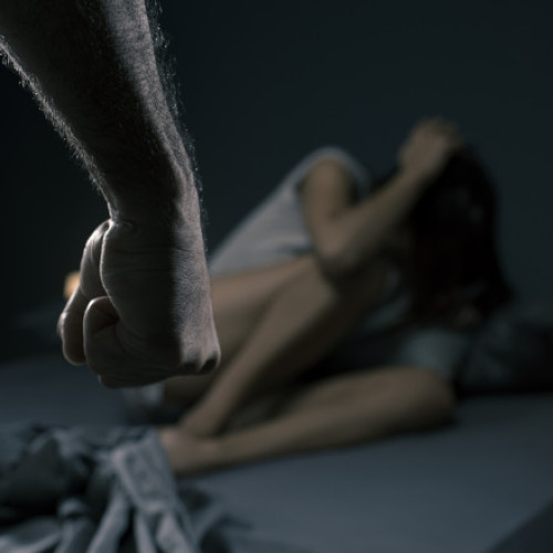 Femei din România vorbesc despre experiența violenței domestice pentru a ajuta altele