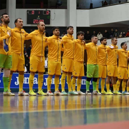 Echipa națională de futsal a României începând de duminică, 10 august, a început cantonamentul la Centrul Național de Fotbal de la Mogosoaia, în vederea pregătirii pentru barajul decisive pentru calificarea la Futsal EURO 2026. Tricolorii se vor antrena timp de o săptămână pentru a fi în formă maximă înainte de meciurile importante.