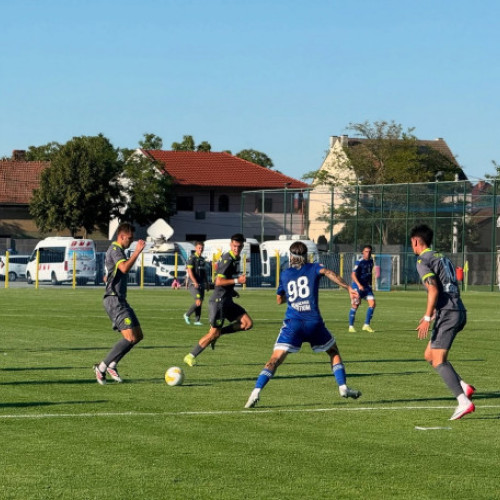 FC Bihor vizează calificarea în grupele Cupei României, după o clasare mai bună în campionat, și trebuie să treacă de două faze. În primul rând, elevii lui Eril Lincar se vor confrunta cu echipa de Liga a III-a, Viitorul Cluj. Meciul va avea loc mâine, de la ora 17:30, pe terenul echipei din Cluj.