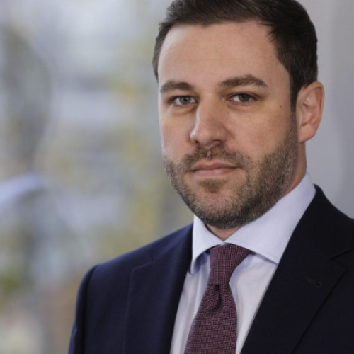 antreprenori români, trebuie să privească firmele pe care le înființează ca pe active de valoare, nu doar ca surse de venit. Laurentiu Stan, CEO-ul companiei de consultanță antreprenorială Kapital Minds, afirmă că este important să aștepți un randament și să gestionezi corect aceste active.