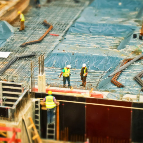 Proiectele programului &quot;Anghel Saligny&quot; înregistrează întârzieri și contradicții majore