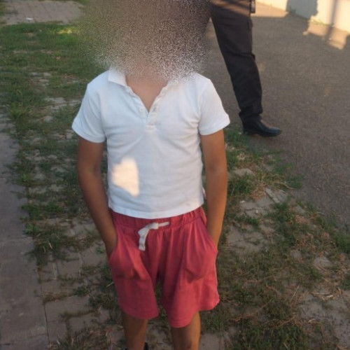 Copil de șapte ani, găsit singur într-un autobuz în Botoșani