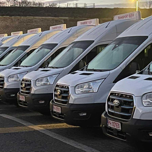 Microbuze electrice scolare cumpărate în Alba și alte județe la prețuri suspecte