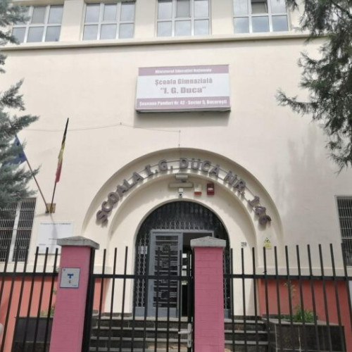 Primarul sectorului 5, Vlad Popescu Piedone, cere autorităților din București să accelereze procesul de autorizare pentru proiectele de modernizare a unităților de învățământ