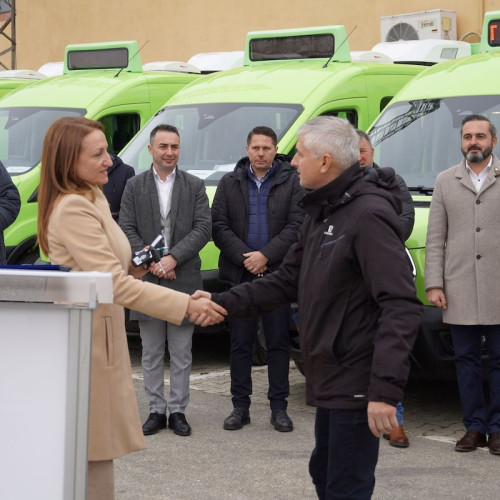 Titlu: cel mai mic preț plătit de o administrație județeană pentru microbuz electric în România