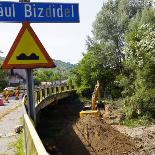 începutul lucrărilor la podul peste paraul Bizdidel din Pucioasa