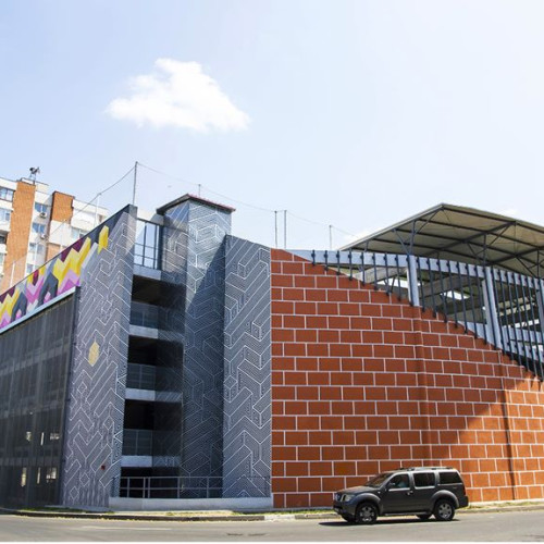 Primăria Galați a publicat lista locurilor de parcare din parcarea supraetajată