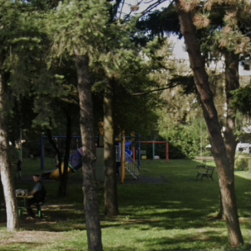 Zgomotul din parcul de pe strada Baisoara, Cluj-Napoca, devine o problemă pentru locatarii blocului