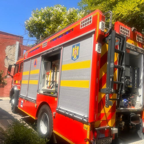 Incendiu la o clădire din Constanța, intervenție a pompierilor