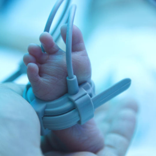 familie din bocșa, județul caraș-severin, îndurere fără margini după moartea unui copil la o zi de la naștere