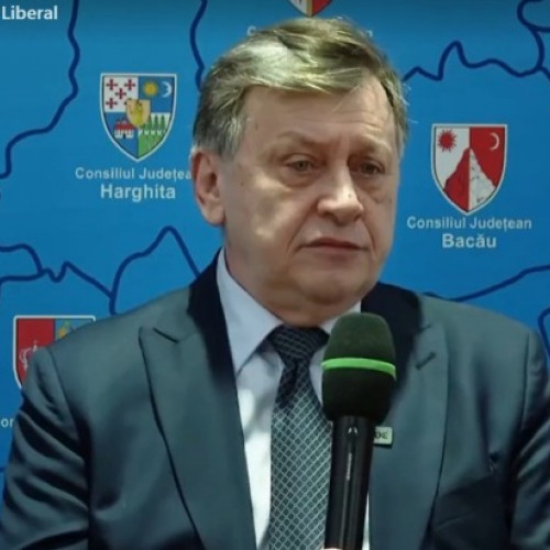 Crin Antonescu, fost președinte al PNL, a postat miercuri pe Facebook o ironie la adresa lui Nicușor Dan, după reuniunea virtuală dintre lideri din Europa, SUA și Ucraina.