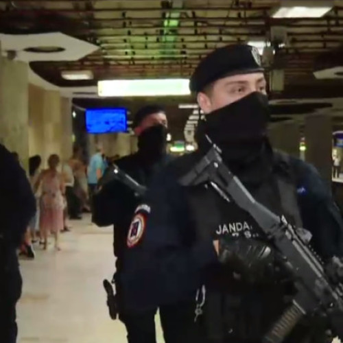 Prezența jandarmilor în metroul bucureștean a stârnit controverse și reacții intense