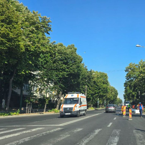 accident pe bulevardul aurel vlaicu din constanța. mai mulți paramedici au intervenit rapid pentru a ajuta victimele