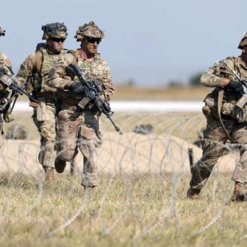 Rusia vrea să reducă prezența NATO în discuțiile despre Ucraina, afirmă premierul polonez