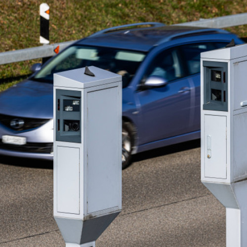 Un om de afaceri milionar riscă o amendă record pentru depășirea vitezei în Lausanne