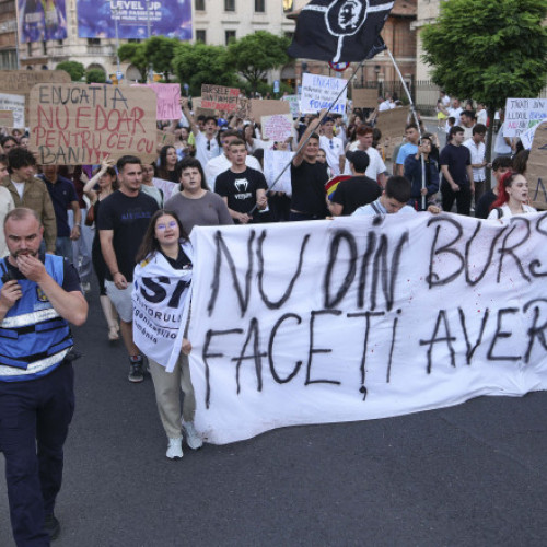 Analyză a ANOSR subliniază problemele sistemului de burse pentru studenți din România