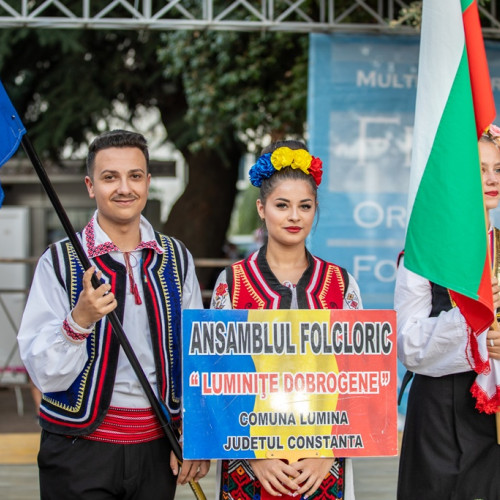 tinerii artiști din comuna Lumina au reprezentat cultura românească pe plan internațional