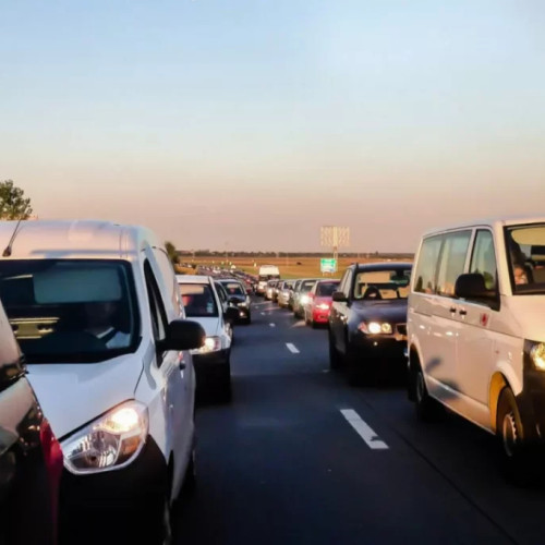 Trafic aglomerat și incidente rutiere pe principalele artere din România