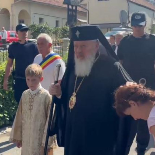 Procesiune ortodoxă deSfântul Nicolae, la Cluj, cu ocazia praznicului Adormirii Maicii Domnului