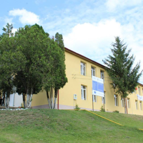 Diskutii despre transferul elevilor între școlile din Micesti și Sanmihaiu de Campie