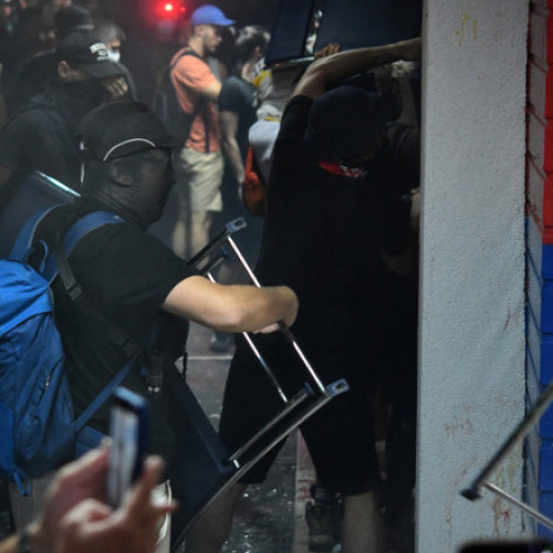 Proteste repetate în Serbia, violente în Novi Sad și Belgrad