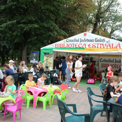 săptămâna "Joc și joacă" la biblioteca estivală din grădina publică