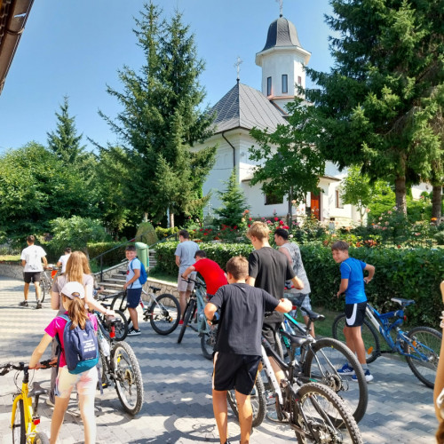 maratonul bucuriei: activitate de socializare pentru tineri in protopopiatul Nicoresti