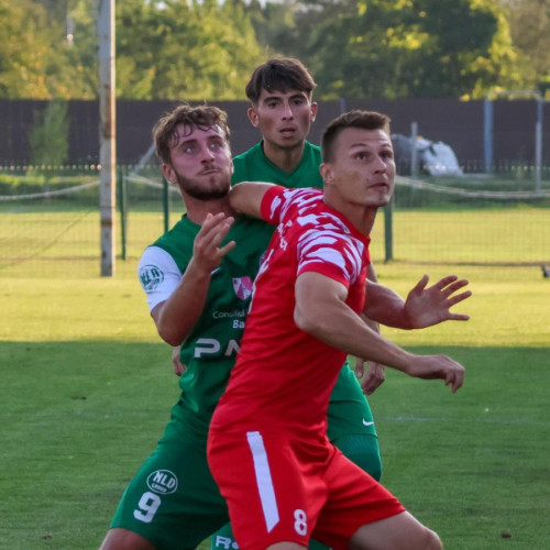 creșterea frecvenței meciurilor de verificare pentru echipele din al treilea esalon de fotbal și handbal