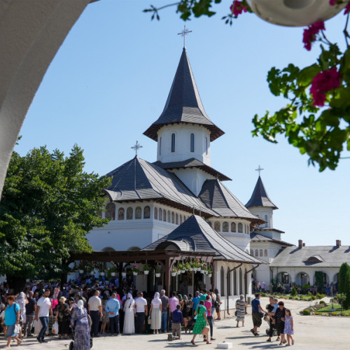 sărbătoare duhovnicească la mănăstirea tudor vladimirescu din județul galați
