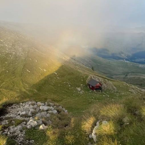 Refugiul Saua Strunga din Munții Bucegi riscă să se destrame din cauza filial