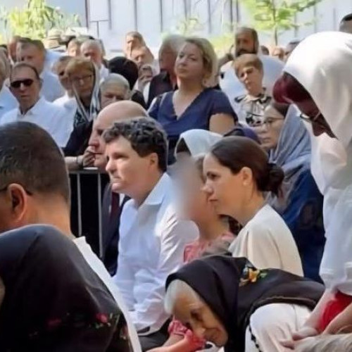 Nicusor Dan a ales să participe la slujba de la Mănăstirea Sâmbăta de Sus, stârnind controverse în rândul opiniei publice