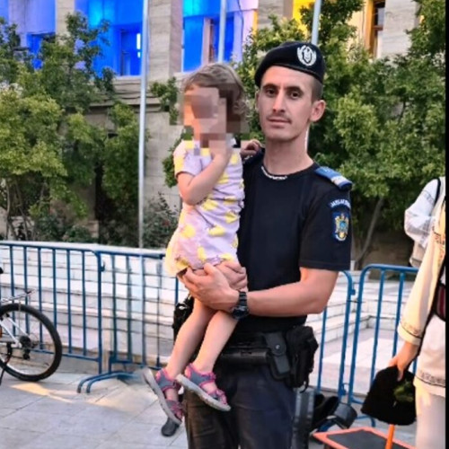 fetiță de 2 ani și 7 luni, pierdută în agitația de la "August Artistic" din Focșani
