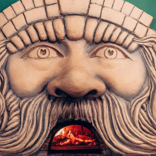 restaurantul &quot;La Cuptor&quot; din Sibiu sărbătorește aproape un deceniu de la deschidere