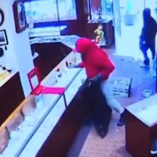 Jaf rapid de 2 milioane de dolari într-un magazin de bijuterii din Seattle