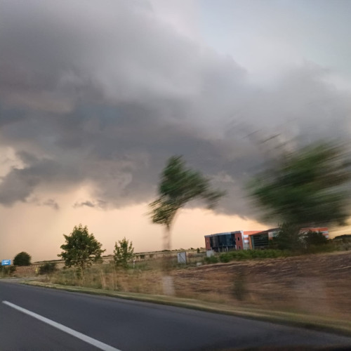 Două alerte de ploi și fenomene meteo extreme emise în Botoșani