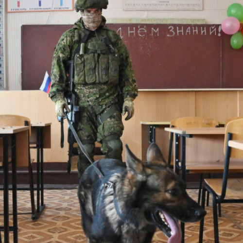 noile linii directoare pentru profesorii din Rusia. se intensifică supravegherea elevilor străini