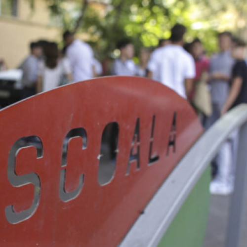 Sumele de 500 de lei de pe cardurile educationale trebuie folosite până în 31 august 2025