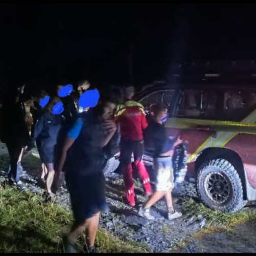 Salvatori montani din Maramureș au intervenit pentru salvarea unui grup de copii în Munții Rodnei