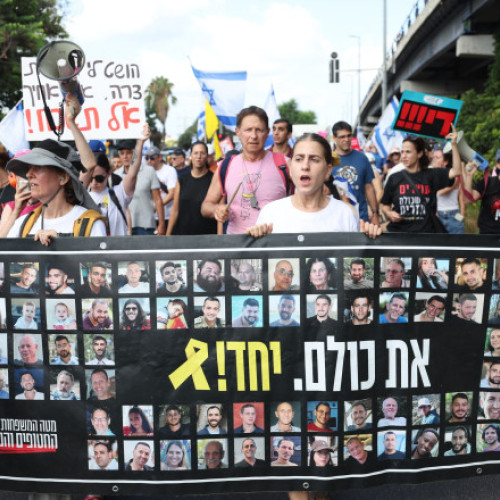 manifestatii in israel pentru incetarea razboiului si eliberarea ostaticilor