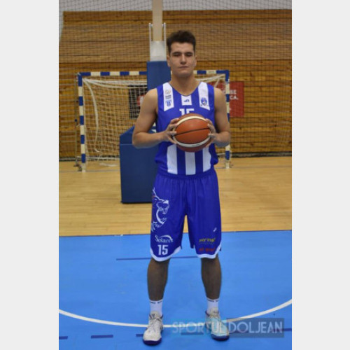 CSM Oradea a adus un nou jucător român înainte de a-și întări echipa cu fotbaliști străini