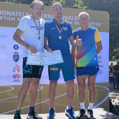 Ovidiu Hulea, atlet din Alba, a devenit campion național la saritura în lungime și 200 de metri, la Campionatul Național de Atletism Masters din București, desfășurat între 16 și 17 august. Potrivit informațiilor, Hulea a participat la două probe și a reușit să câștige titlurile pentru clubul CSM Unirea Alba Iulia.