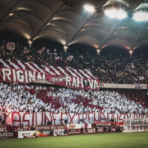 Jandarmii au aplicat 13 amenzi în valoare de aproape 11.000 de lei după meciul dintre FC Rapid București și FCSB, în care cinci persoane au fost interzise pe stadion pentru cel puțin șase luni. Potrivit sursei newsbucuresti.ro, în urma încălcării legislației, au fost date sancțiuni pentru diferite nereguli.