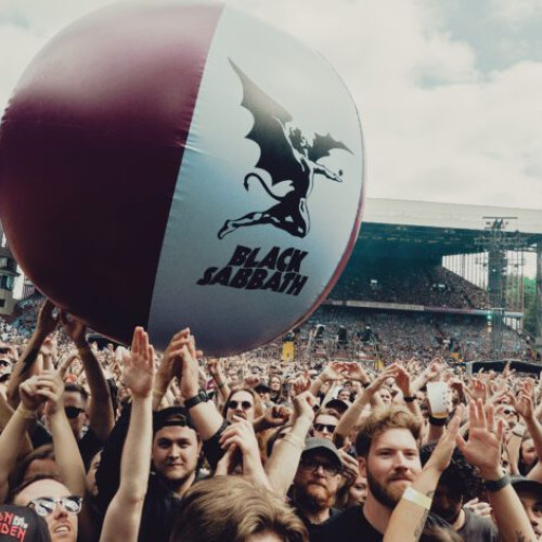 expozitie fotografica despre ultimele zile ale lui ozzy osbourne la buzau