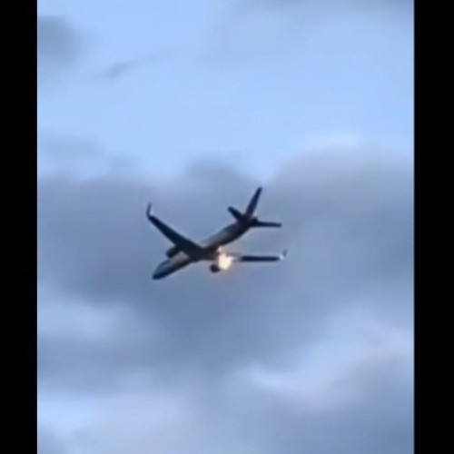 Avion al companiei Condor a avut o aterizare de urgență în Italia din cauza unei defecțiuni la motor