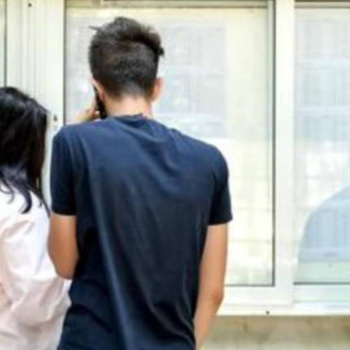 Rezultatele inițiale ale examenului de bacalaureat 2025 în județul Bacău, înainte de soluționarea contestațiilor, au fost publicate de către Ministerul Educației și Cercetării. Potrivit sursei, rata de promovare la nivelul județului Bacău este de 27%, comparativ cu media națională de 28,4%. În total, în sesiunea curentă a bacalaureatului s-au înscris 748 de candidați, dintre care 482 sunt din promoția curentă, iar 266 din promoții anterioare.