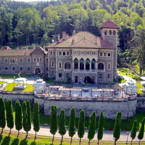 Un turist a plătit 15 lei pentru o sticlă de suc la Busteni