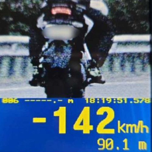 Motociclist amendat pentru viteza excesivă pe DN 15 din Mureș