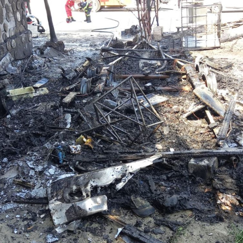 Incendiu în Medgidia: o rulota a fost distrusă complet